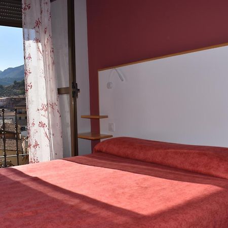 Hostal Altamira Guadalupe Guadalupe  Zewnętrze zdjęcie