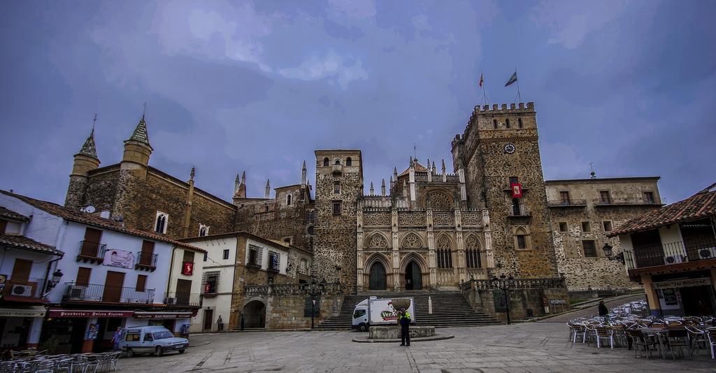 Hostal Altamira Guadalupe Guadalupe  Zewnętrze zdjęcie