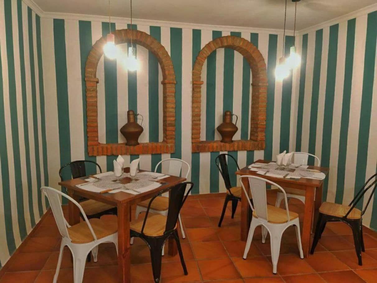 Hostal Altamira Guadalupe Guadalupe  Zewnętrze zdjęcie