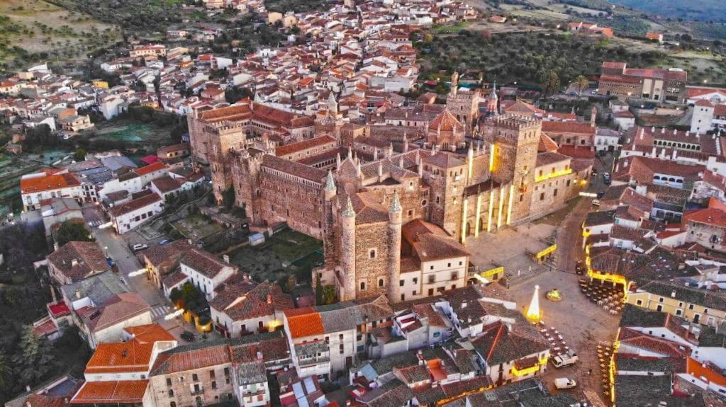 Hostal Altamira Guadalupe Guadalupe  Zewnętrze zdjęcie