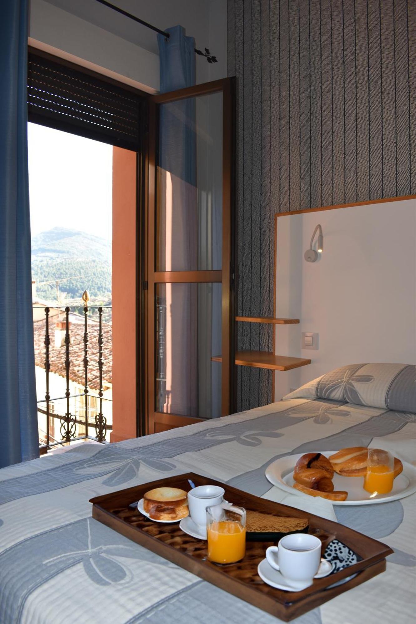 Hostal Altamira Guadalupe Guadalupe  Zewnętrze zdjęcie