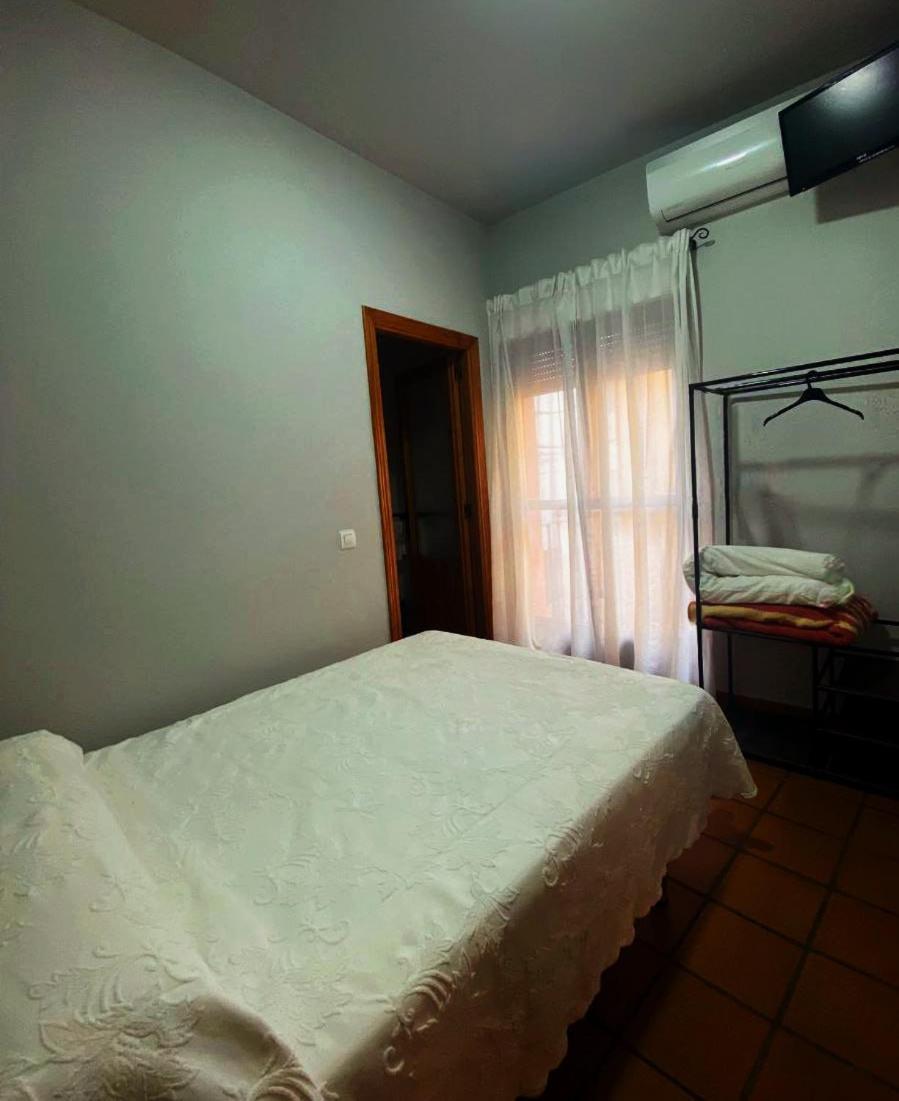 Hostal Altamira Guadalupe Guadalupe  Zewnętrze zdjęcie