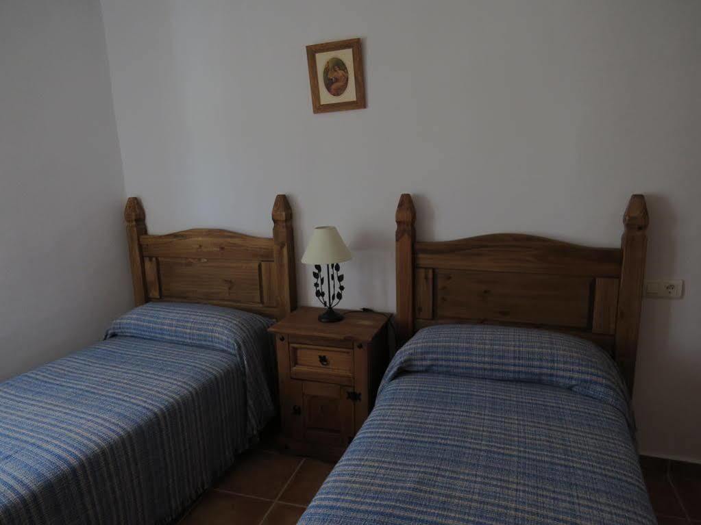 Hostal Altamira Guadalupe Guadalupe  Zewnętrze zdjęcie